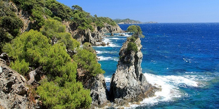 Presqu&rsquo;île de Giens : un panorama de paysages et de reliefs